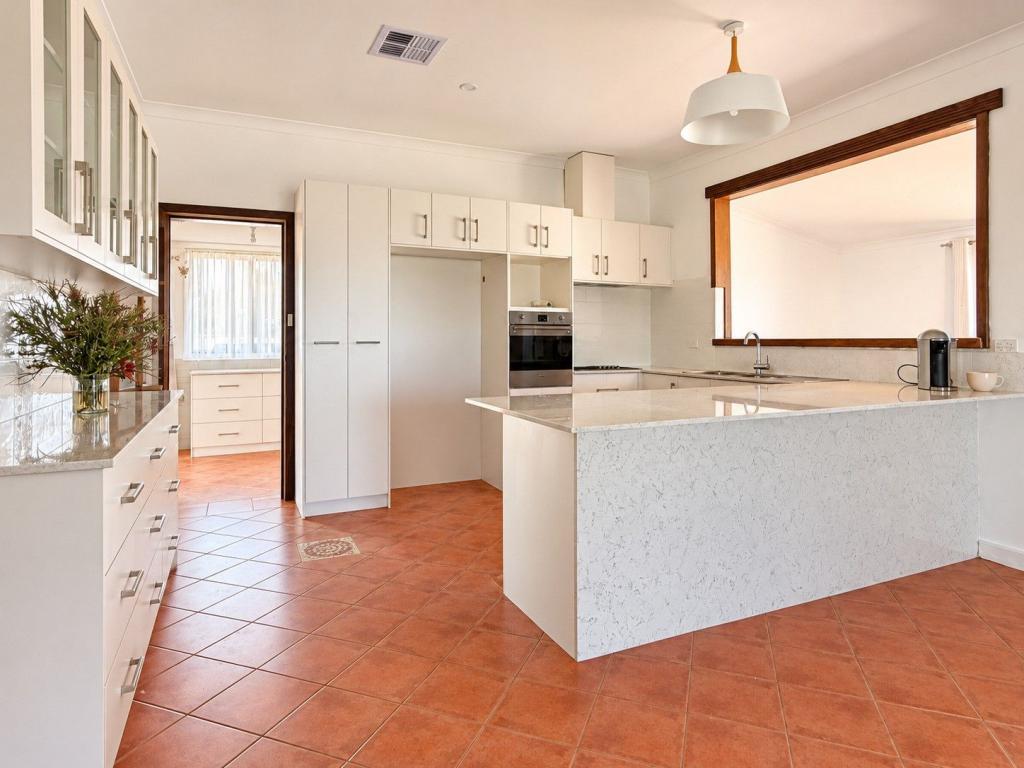 10 Lodge St, Morawa, WA 6623