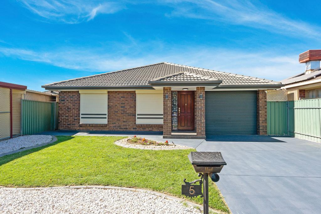 5 Lakeside Dr, Paralowie, SA 5108