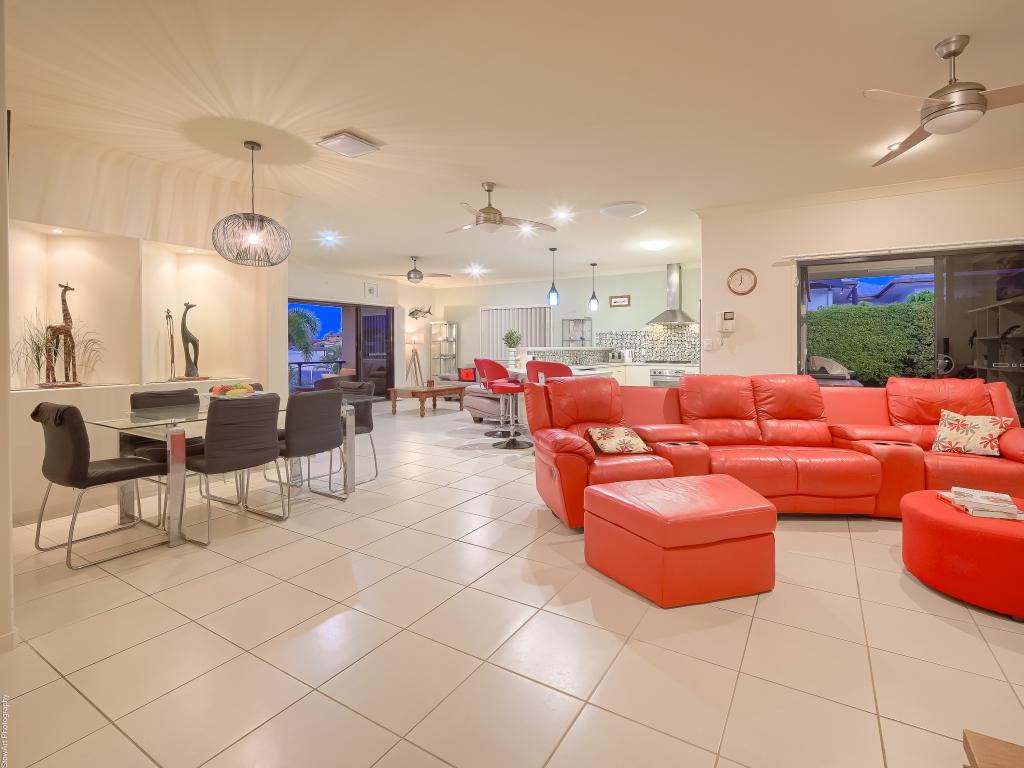 6 Pohlmann Ct, Scarness, QLD 4655