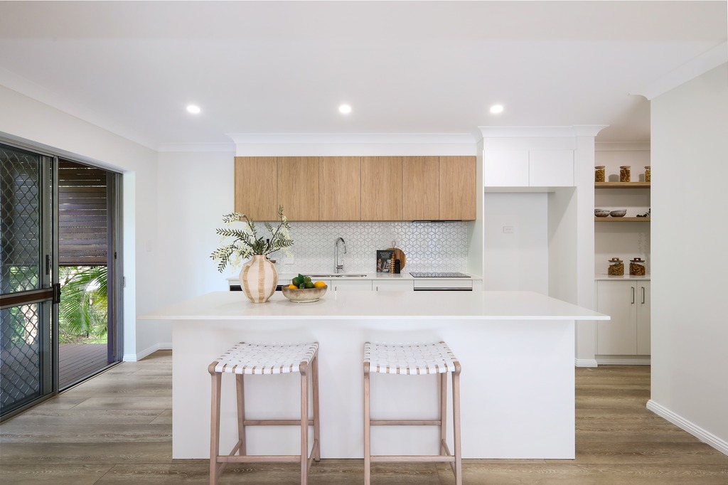 12 Robyn St, Southport, QLD 4215