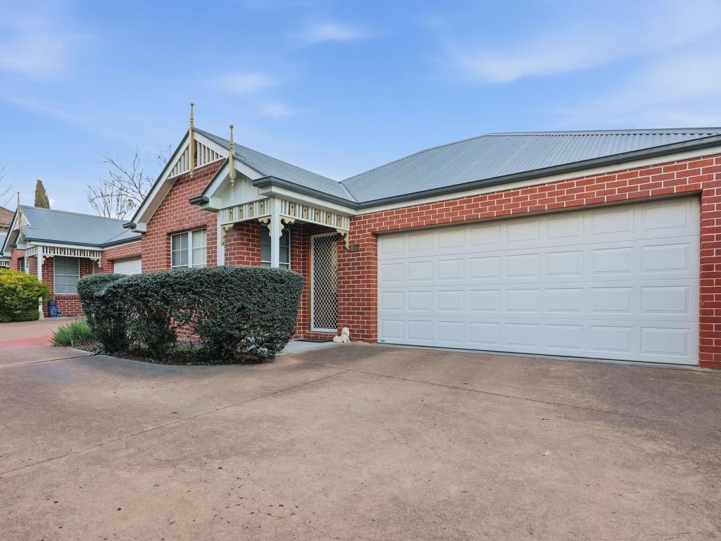2/6A PRINCE EDWARD ST, BATHURST, NSW 2795