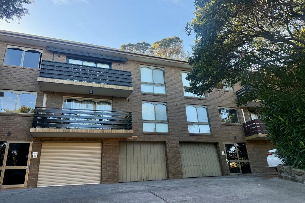 4/11 Firth St, Doncaster, VIC 3108