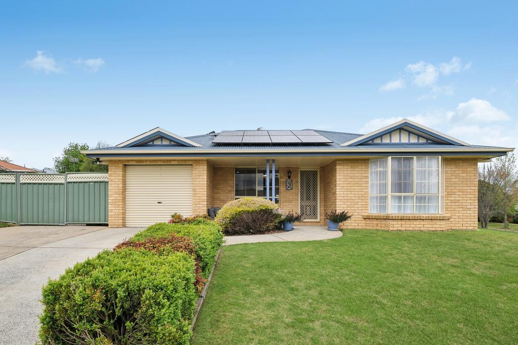 2 Sheldon Cres, Orange, NSW 2800