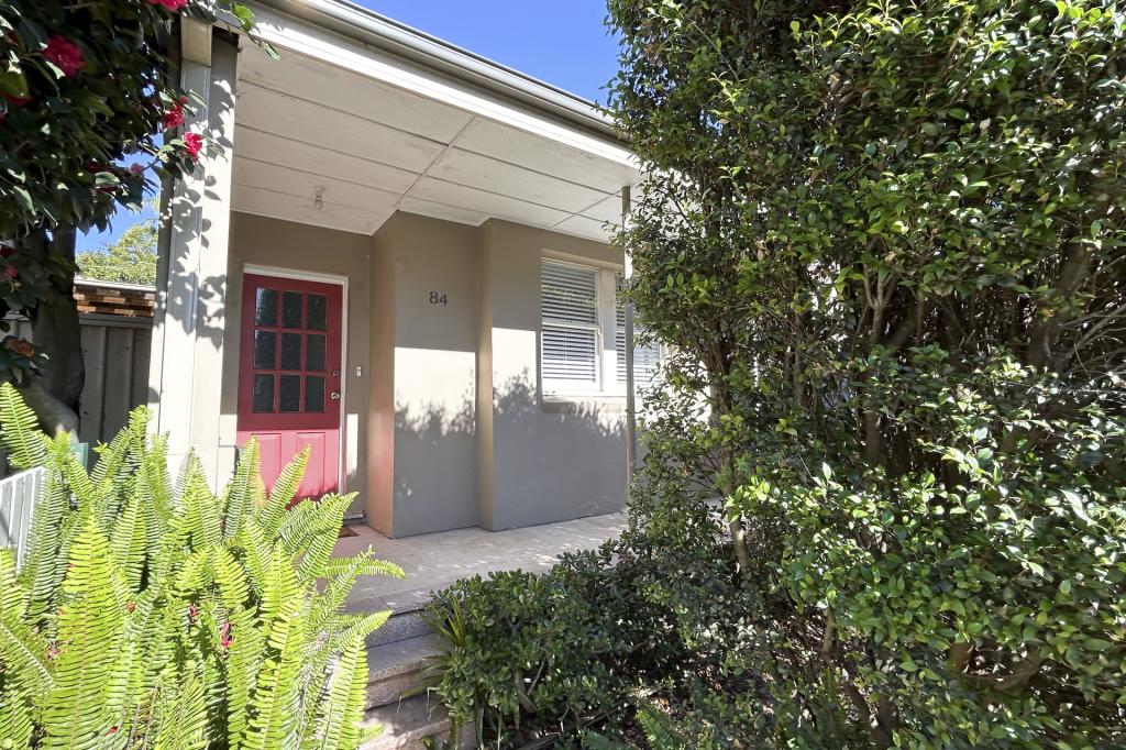 84 Station St, Tempe, NSW 2044