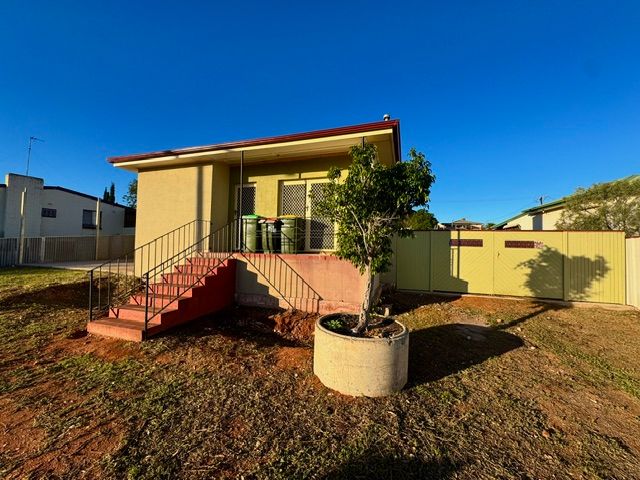 14 Murn Cres, Whyalla Norrie, SA 5608