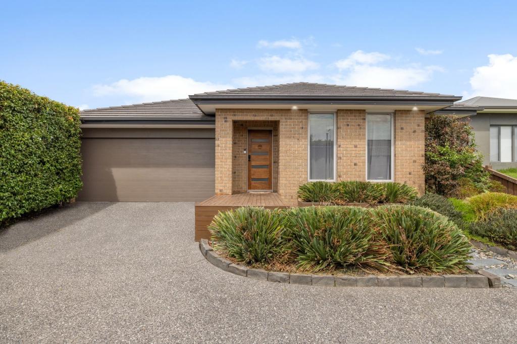 14 Nutmeg Cl, Berwick, VIC 3806