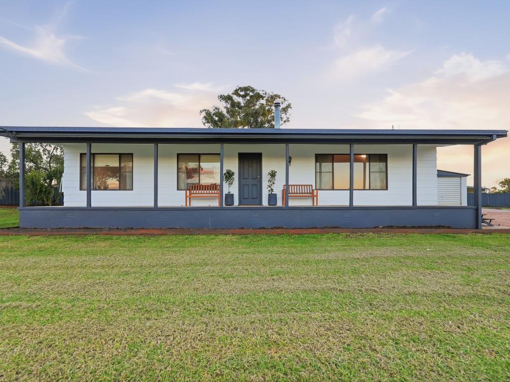 7 Boree St, Manildra, NSW 2865