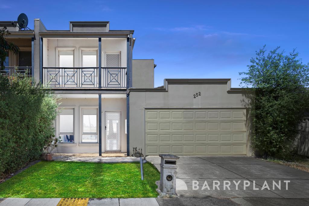 252 STATION RD, CAIRNLEA, VIC 3023