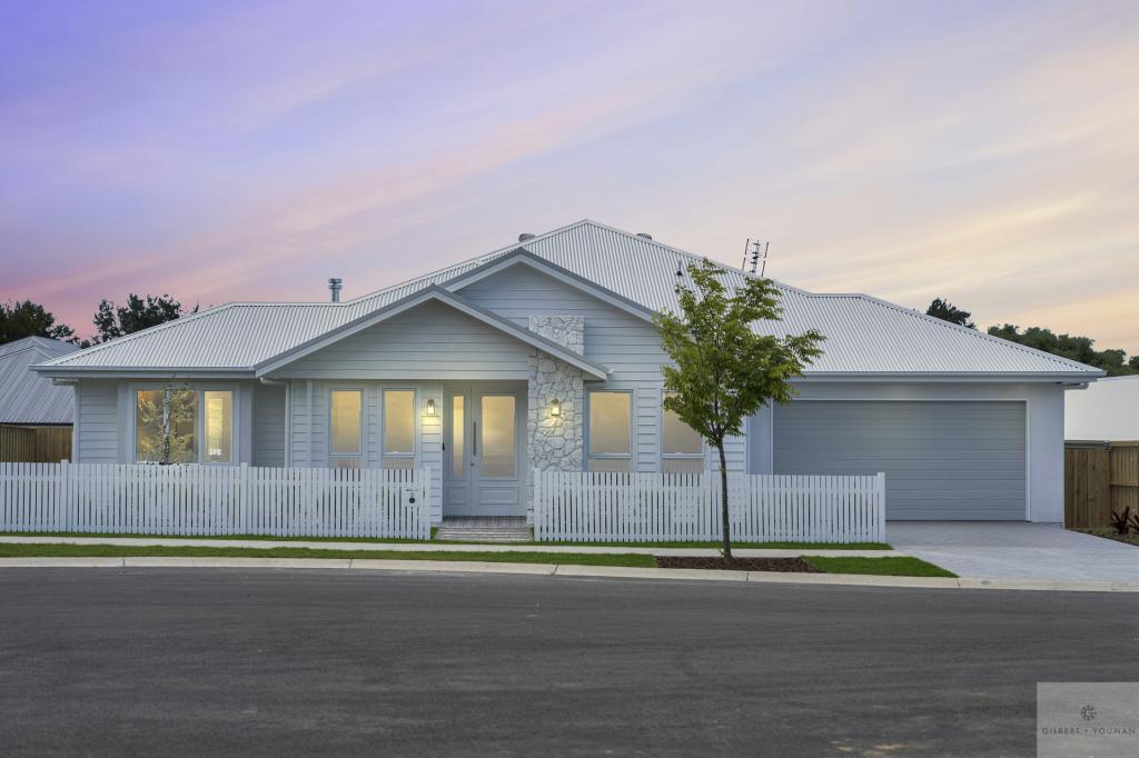 8 BRIAR PL, MOSS VALE, NSW 2577