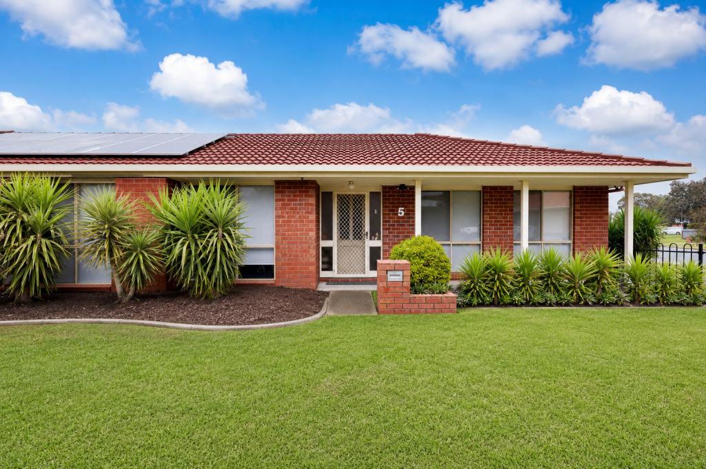 5 Condon Pl, Lavington, NSW 2641