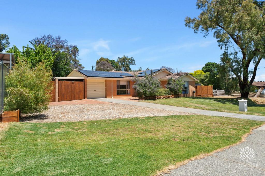 18 Hunter Dr, Lesmurdie, WA 6076