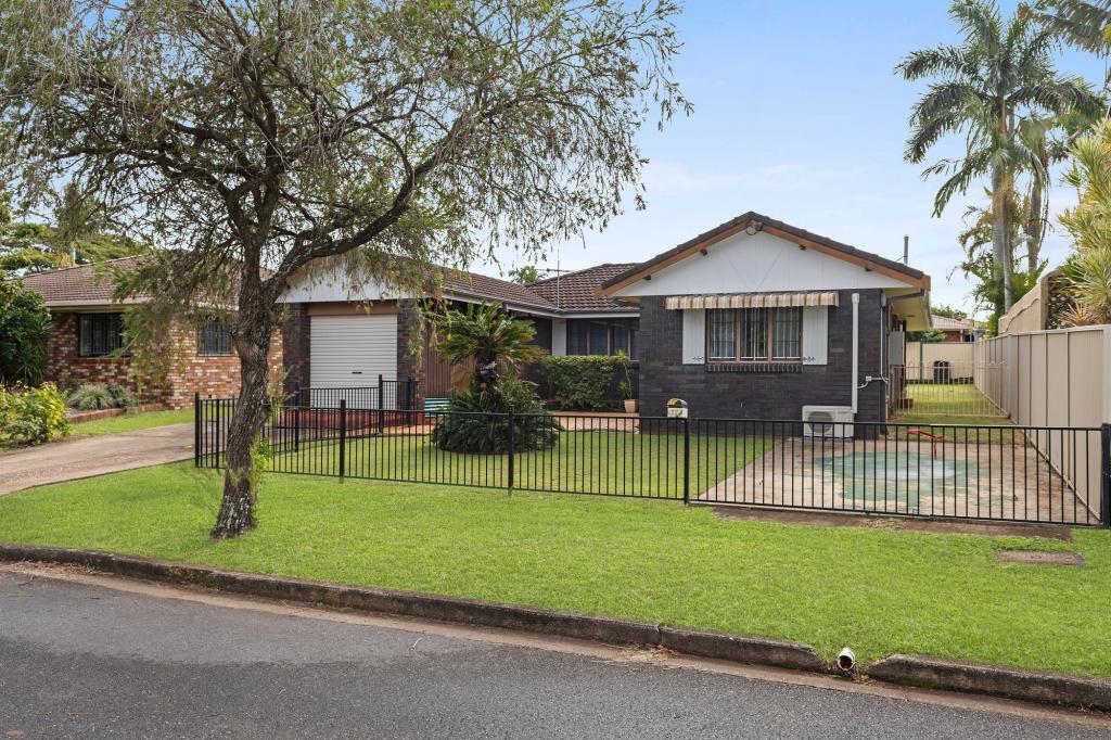 17 Dale St, Clontarf, QLD 4019
