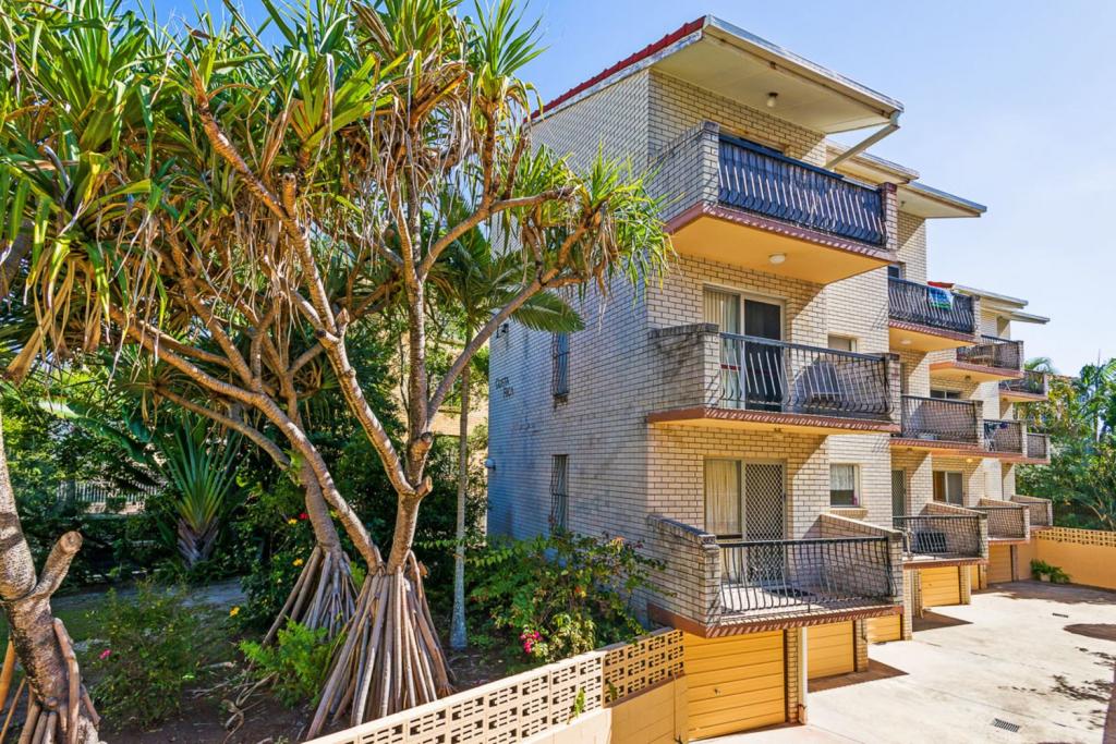 2/9 Australia Ave, Broadbeach, QLD 4218