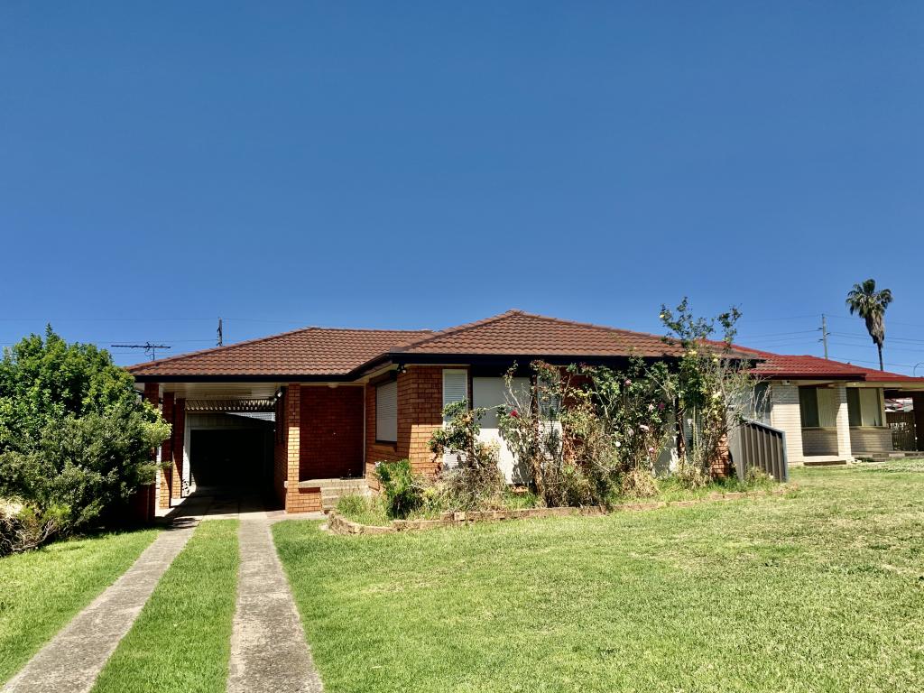 3 Como Pl, St Johns Park, NSW 2176