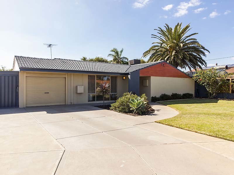 12 Toora Pl, Cooloongup, WA 6168