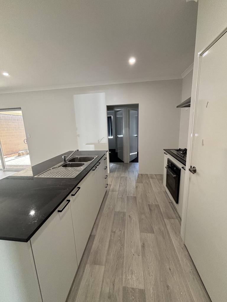 43 Lismore Rd, Byford, WA 6122