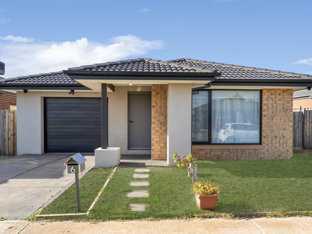 6 Houston Dr, Thornhill Park, VIC 3335