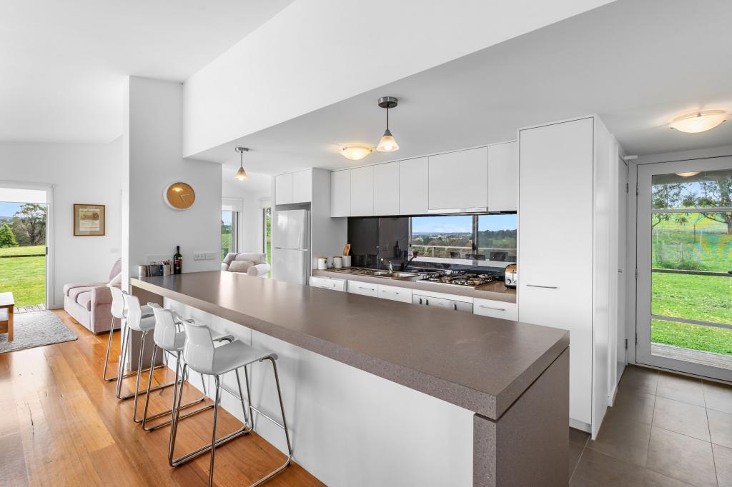 52 ARMSTRONG AVE, STRATHBOGIE, VIC 3666