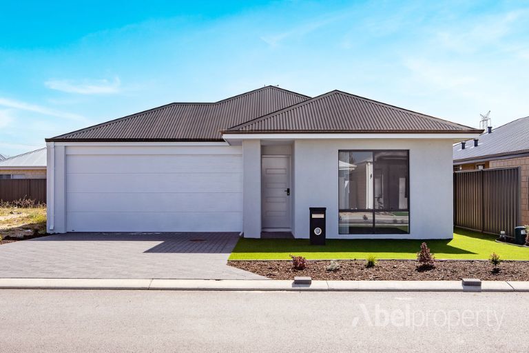 27 ALBARELLO WAY, DAYTON, WA 6055