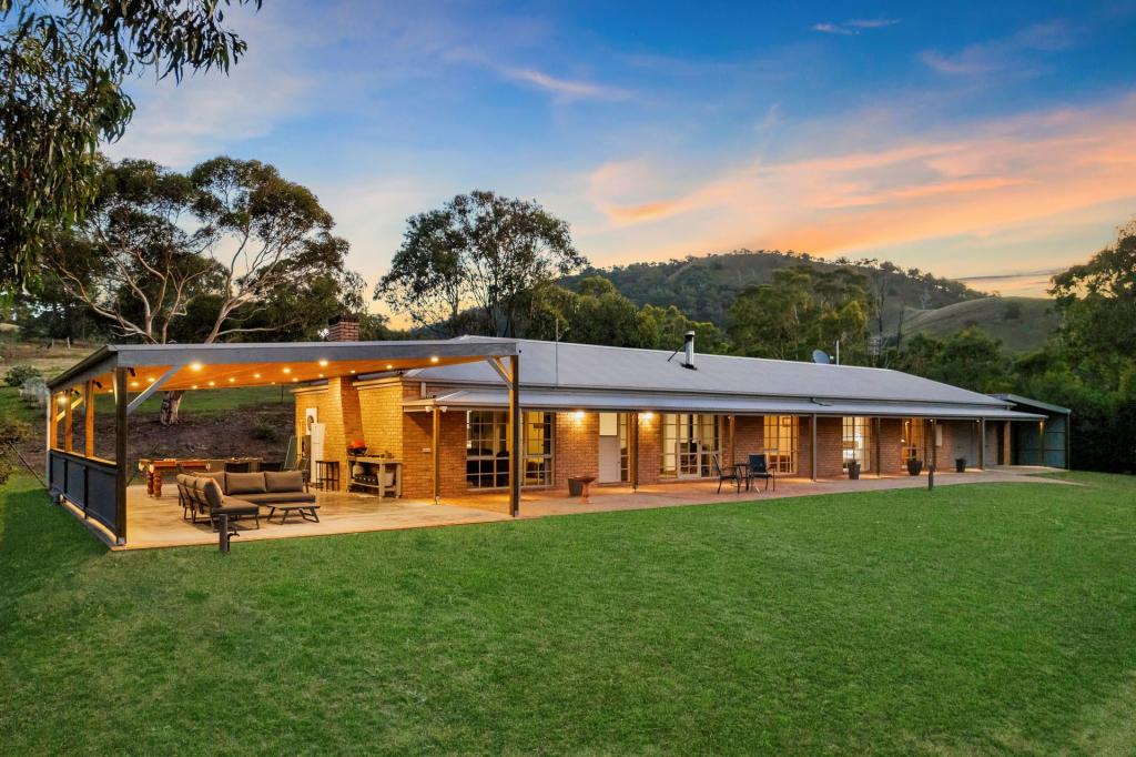 245 Peppin Dr, Bonnie Doon, VIC 3720