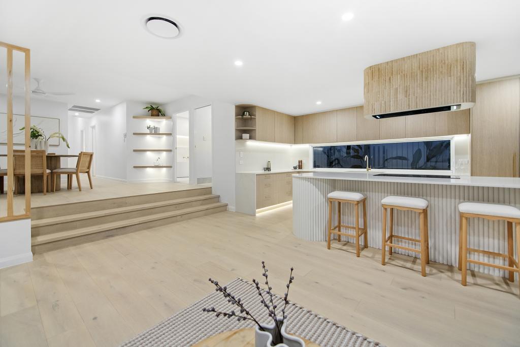 17 Mungala St, Hope Island, QLD 4212