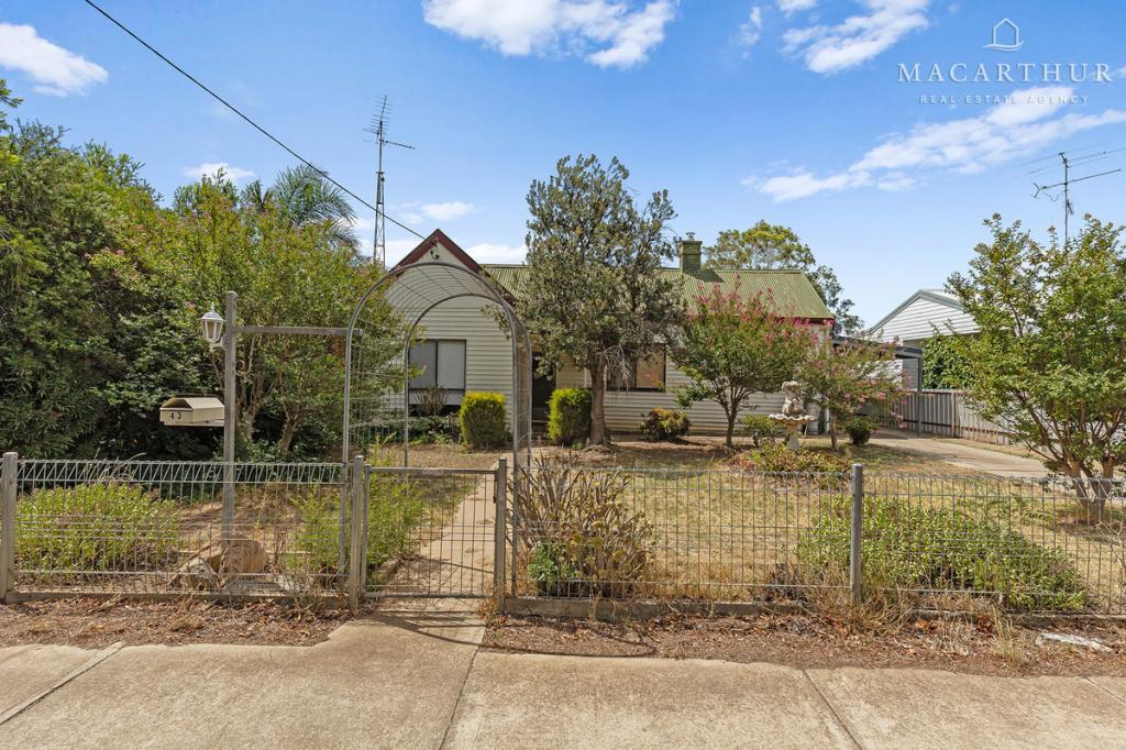 43 Green St, Lockhart, NSW 2656
