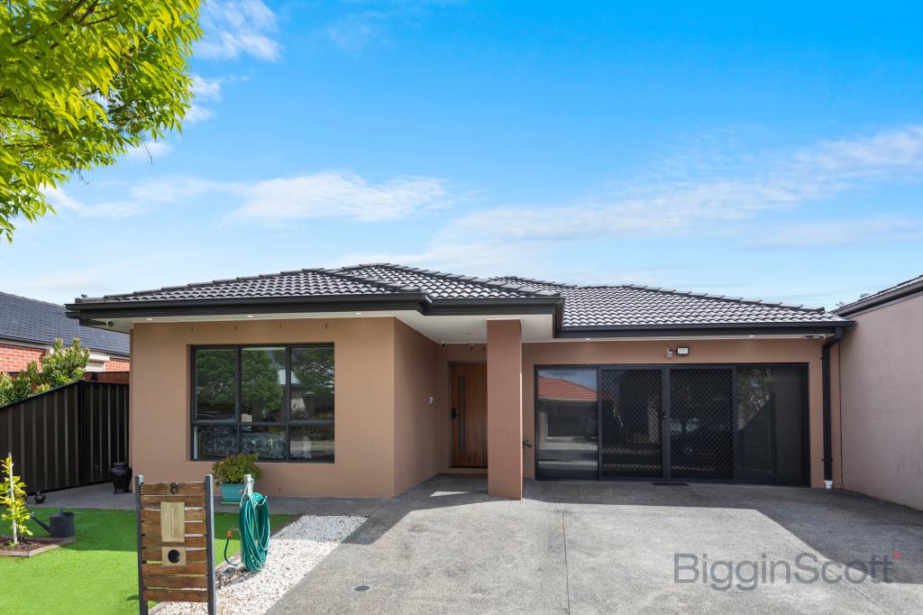 18 CARO WAY, FRASER RISE, VIC 3336