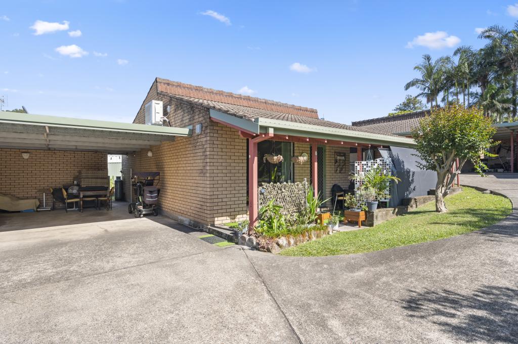 8/4 LALAGULI DR, TOORMINA, NSW 2452