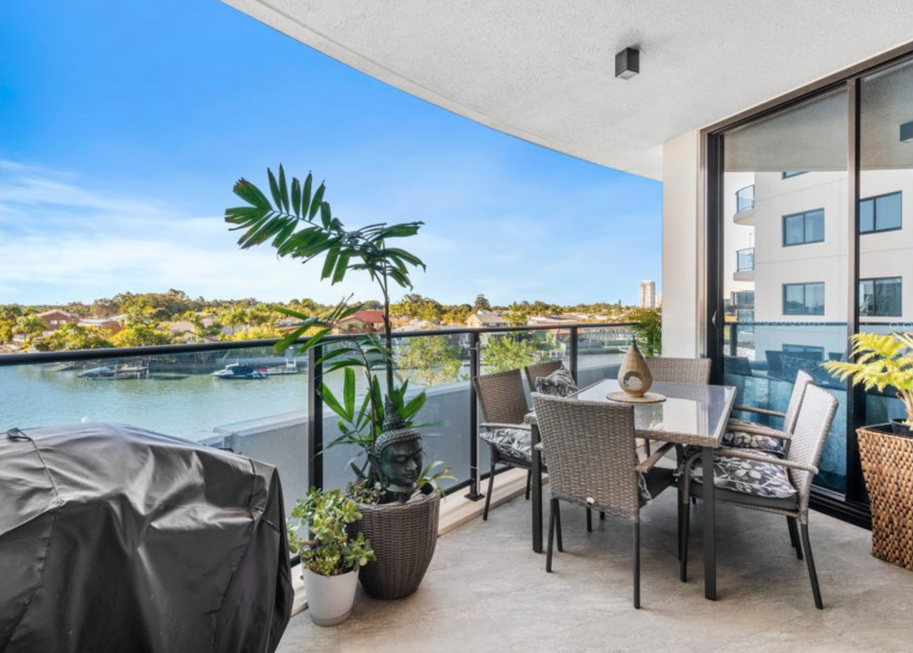 4201/5 Harbour Side Ct, Biggera Waters, QLD 4216