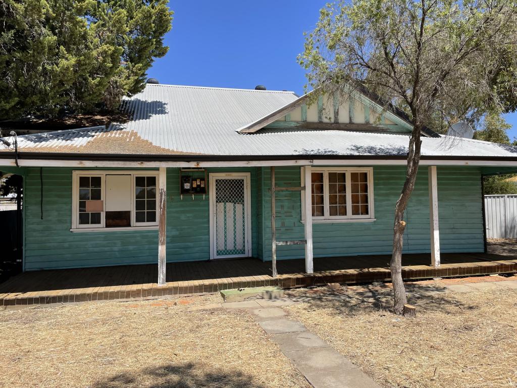 7 Duff & 23 Pollock, Merredin, WA 6415 House for sale OnTheHouse