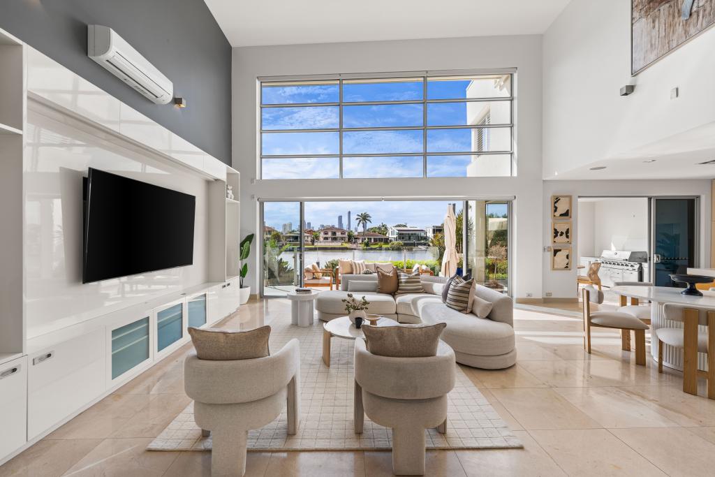 6/17 Marseille Ct, Bundall, QLD 4217