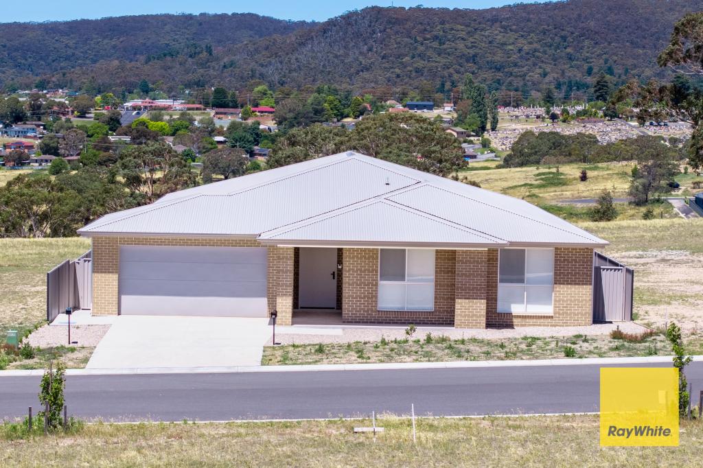 51 Hillcrest Ave, Bowenfels, NSW 2790