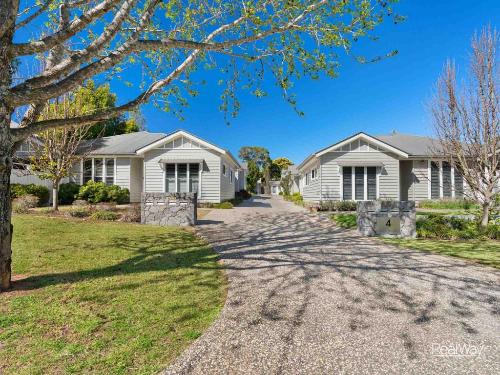 7/4 DENIS ST, SOUTH TOOWOOMBA, QLD 4350