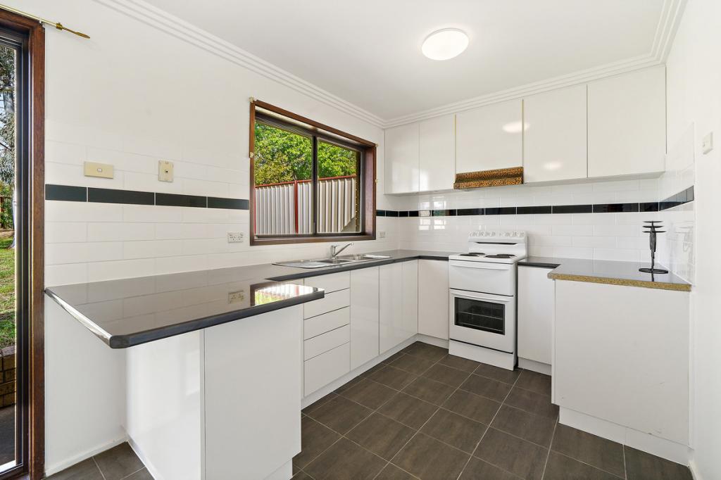 8 Skertchly Pl, Florey, ACT 2615