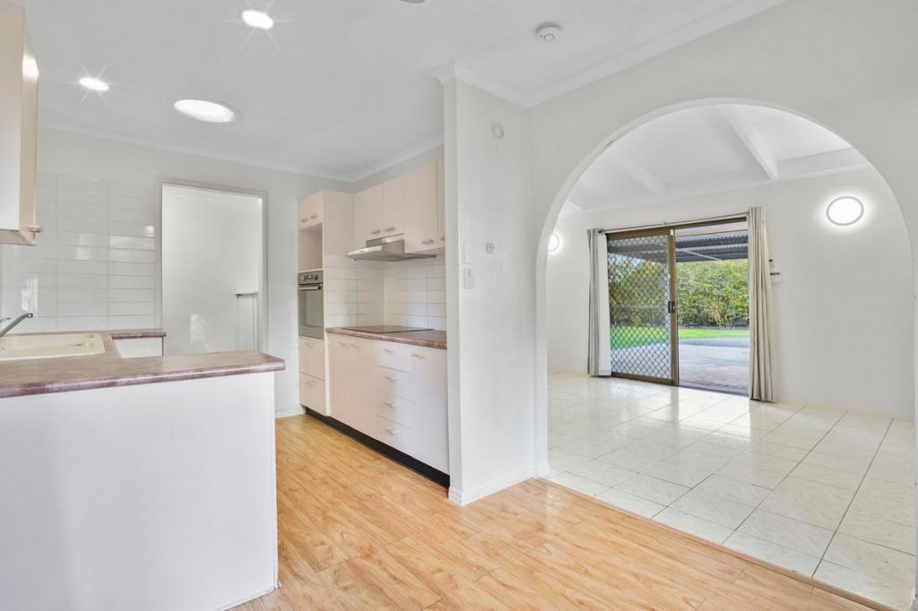 8 Clarence St, Waterford West, QLD 4133