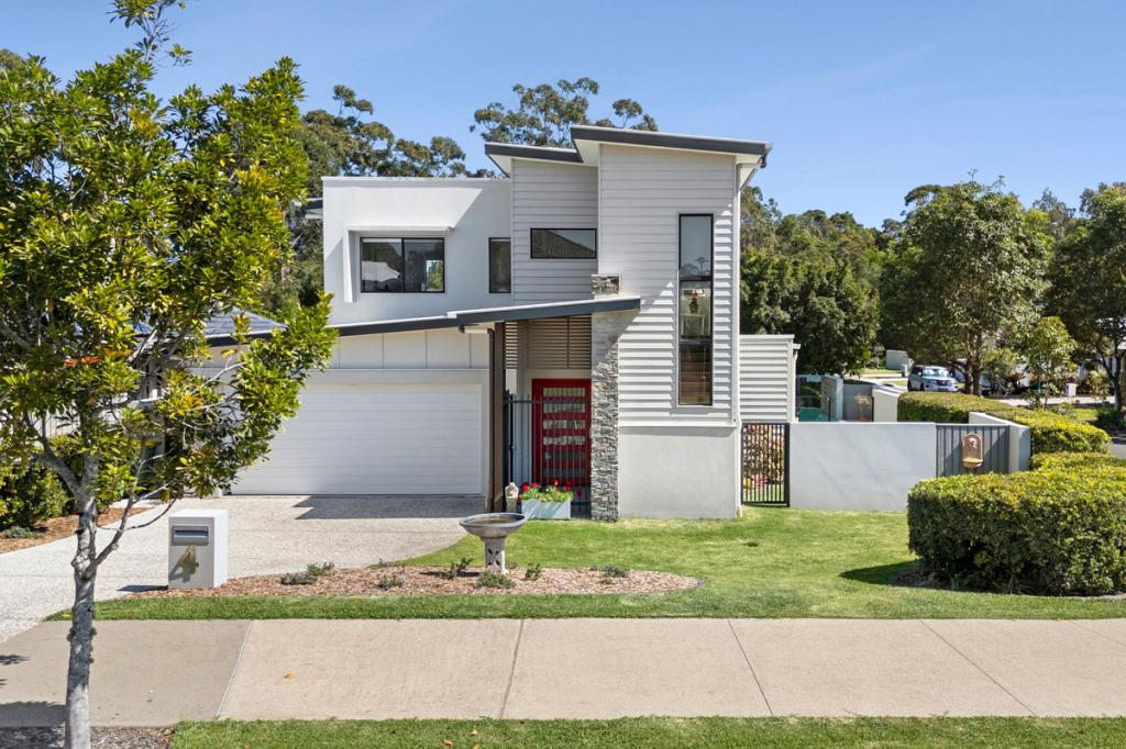 4 LIMOSA CCT, NOOSAVILLE, QLD 4566