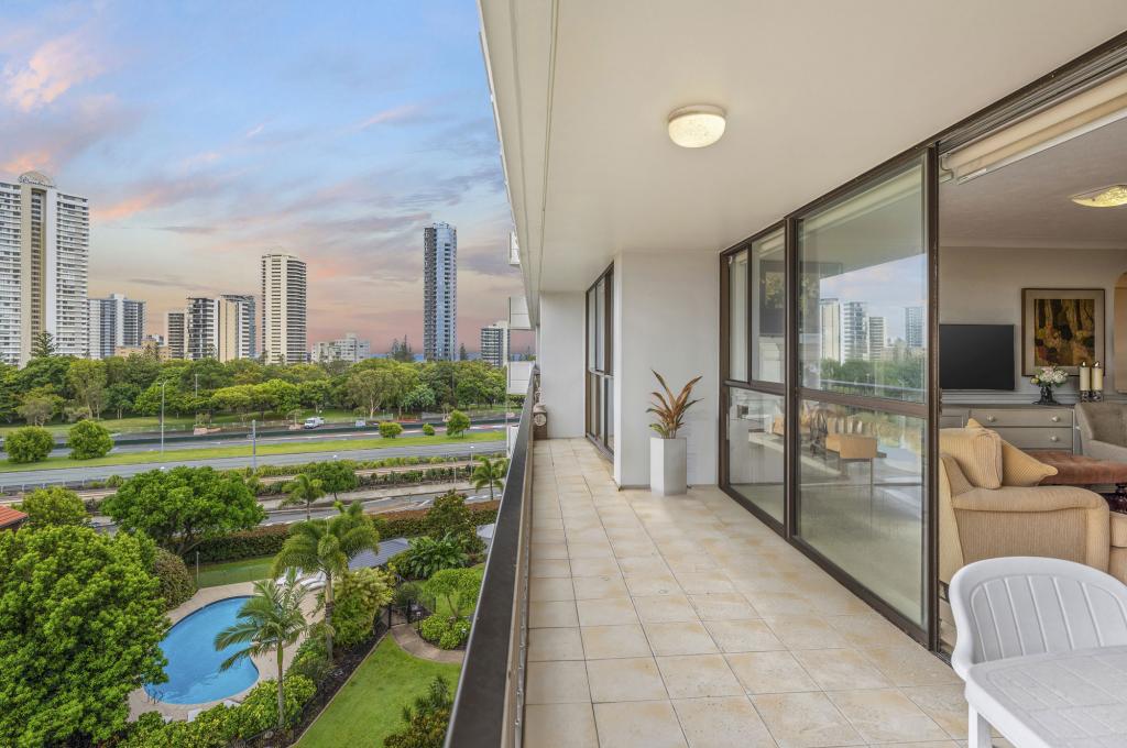 26/20 COMMODORE DR, SURFERS PARADISE, QLD 4217