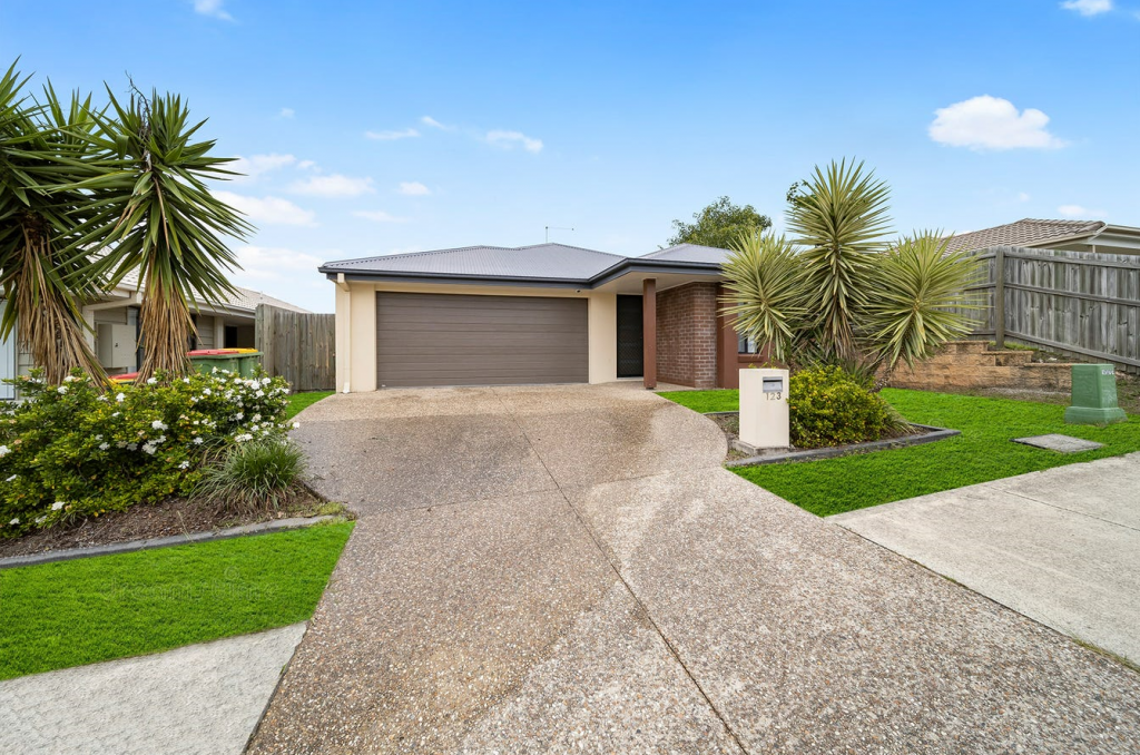 123 DIXON DR, PIMPAMA, QLD 4209