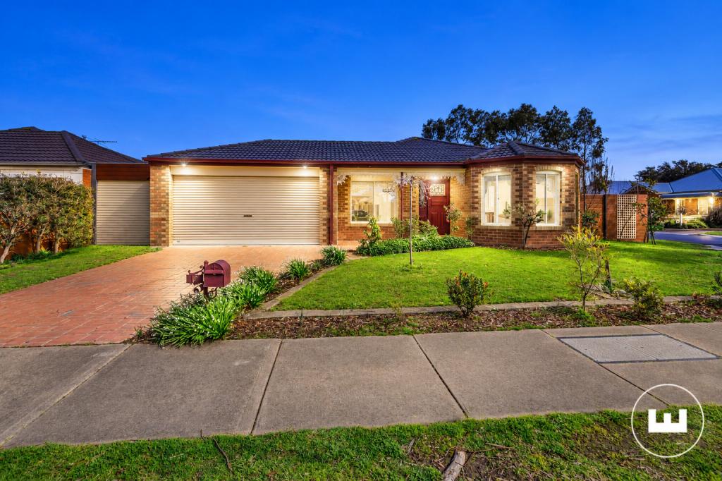 12 Buchan Grn, Pakenham, VIC 3810