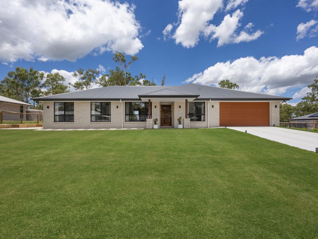 11 Camden Ct, Kensington Grove, QLD 4341