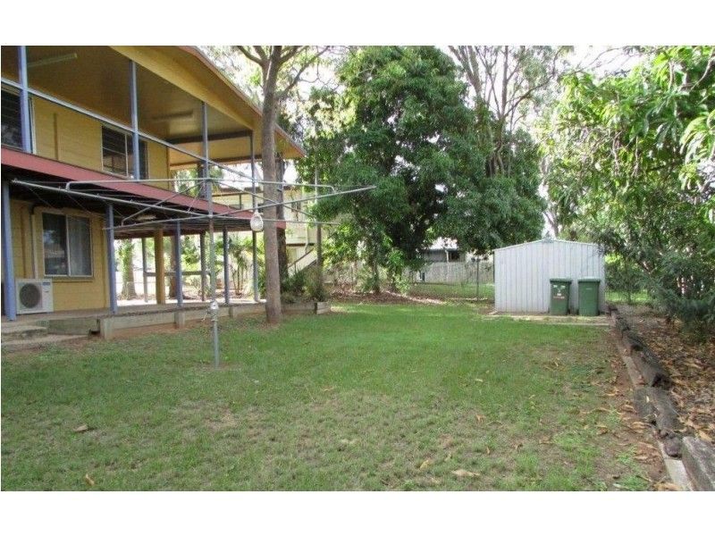 104 MCCOOL ST, MORANBAH, QLD 4744