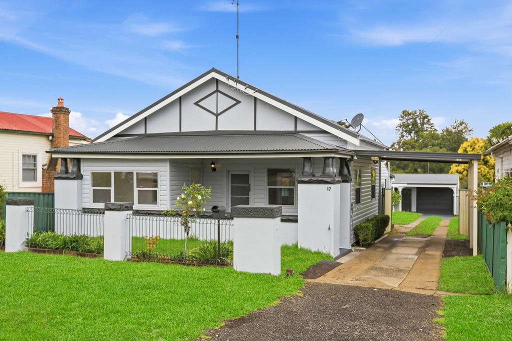 17 Bourke St, Riverstone, NSW 2765