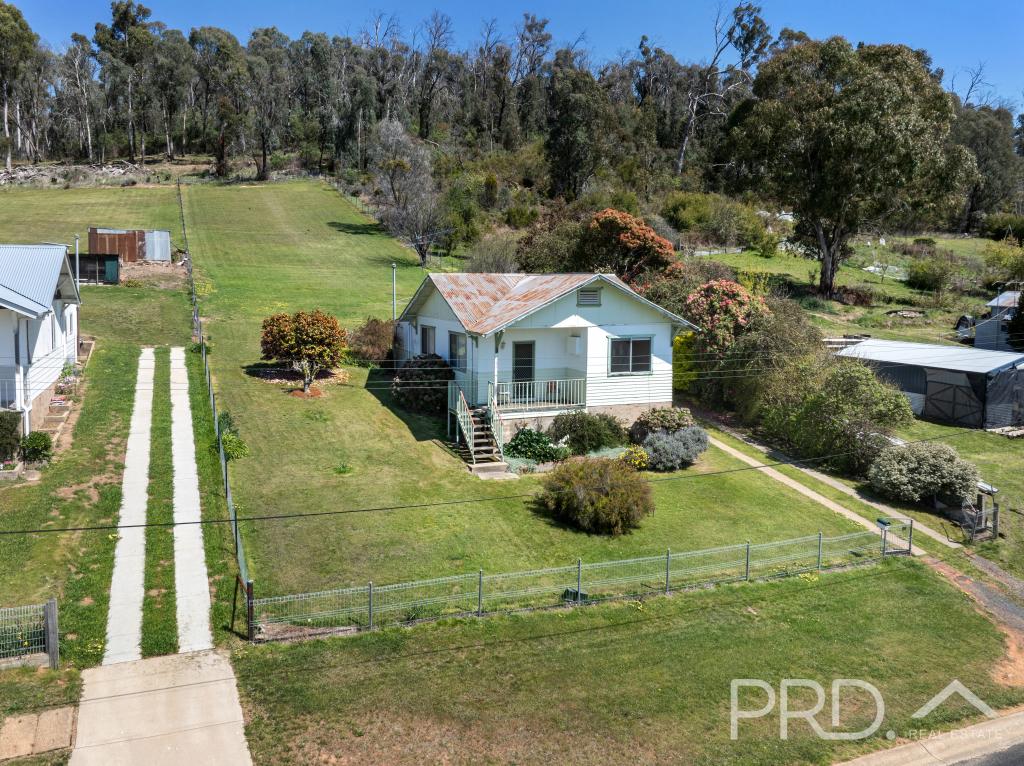 24 Bartlett St, Batlow, NSW 2730