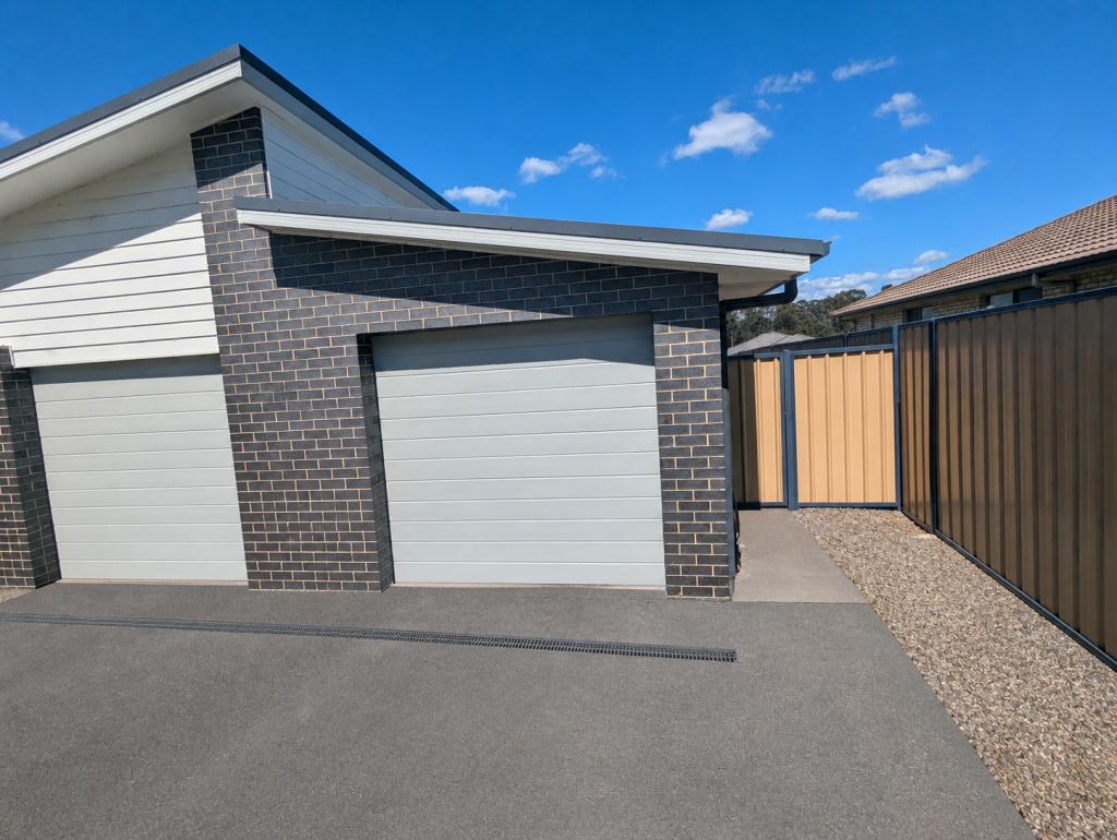 27B TEMPRANILLO CRES, CESSNOCK, NSW 2325