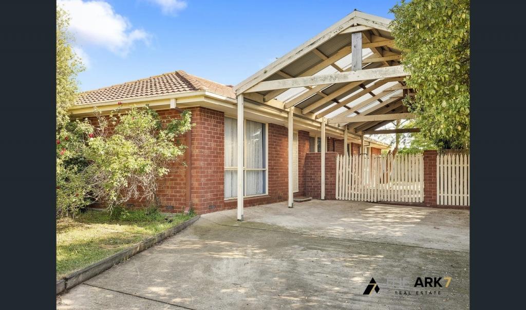 52 Walsingham Cres, Kurunjang, VIC 3337
