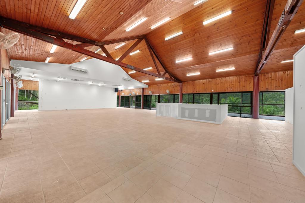 139 Clagiraba Rd, Clagiraba, QLD 4211