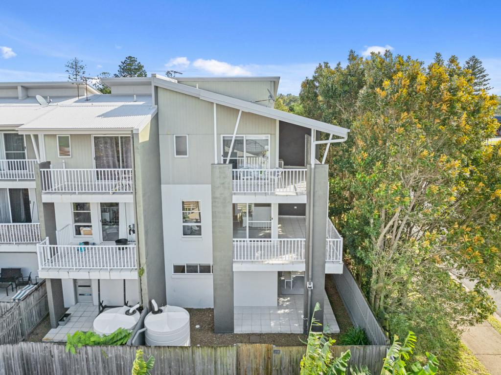 16/4 CLAYTON CT, THORNLANDS, QLD 4164