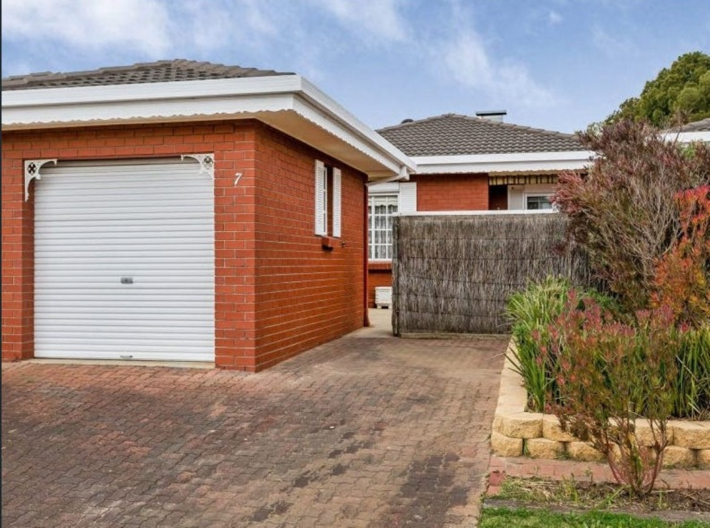 7/1 Moorea Ct, West Lakes, SA 5021