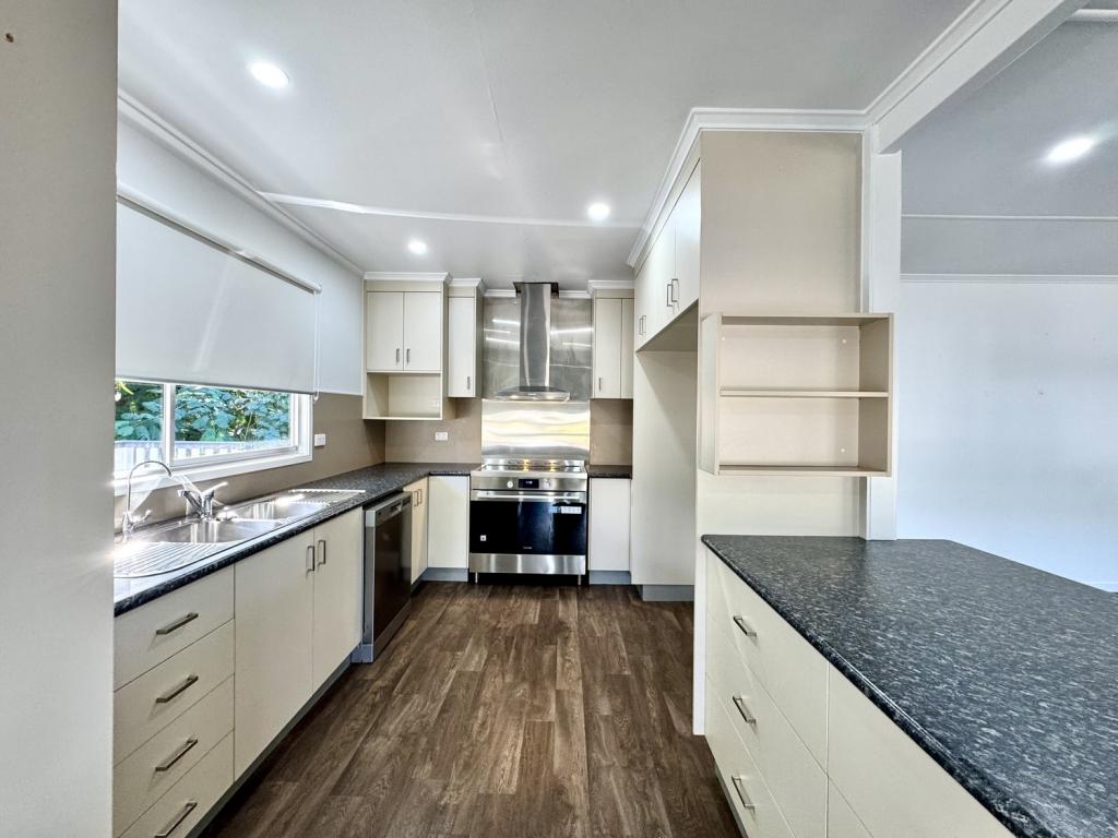 12 COOK CT, MORANBAH, QLD 4744