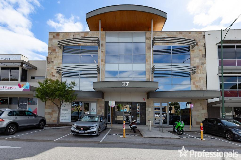 2/37 Cedric St, Stirling, WA 6021